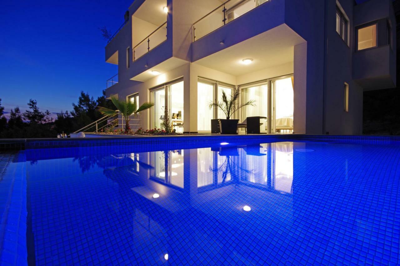 Villa Inis Макарска Экстерьер фото